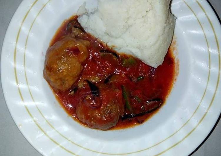 Chicken Stew With Ugali