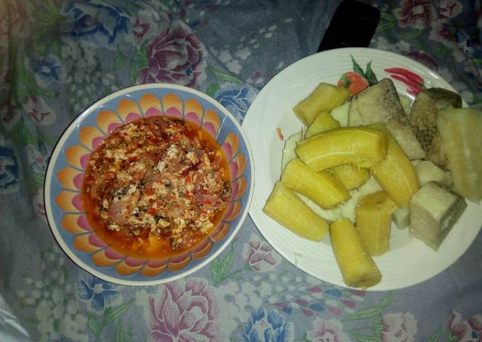 Recipe of Homemade Boiled yam and plantain with egg sauce