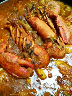 Una foto de Caldereta de pescado y marisco 🦐🦞🐟
