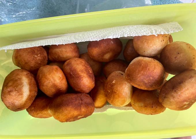 Langkah Mudah untuk Menyiapkan Donat Bomboloni Roti Goreng Mini, Lezat