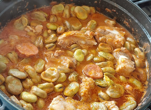 Foto de Favas guisadas com entrecosto e chouriço