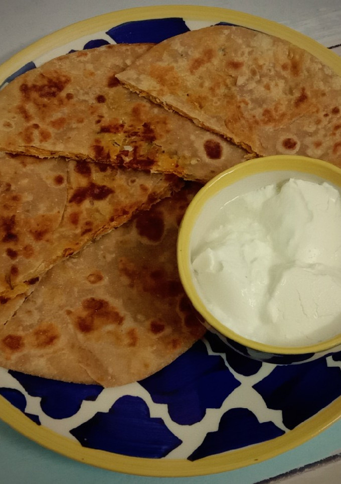 સત્તુ પરાઠા (Sattu Paratha Recipe In Gujarati) રેસીપી મુખ્ય ફોટો