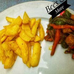 A picture of Veggies and Beef sauce.