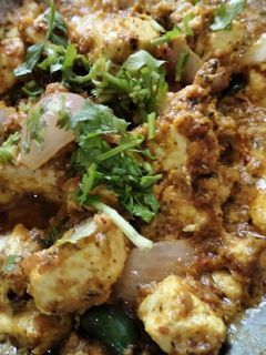 कड़ाई पनीर (kadai paneer recipe in Hindi) रेसिपी मुख्य फोटो
