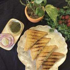 A picture of Cheese cucumber sandwich.