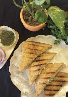 A picture of Cheese cucumber sandwich.