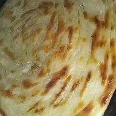 A picture of Lacha paratha.