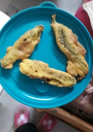 A picture of Mirchi Pakoda.