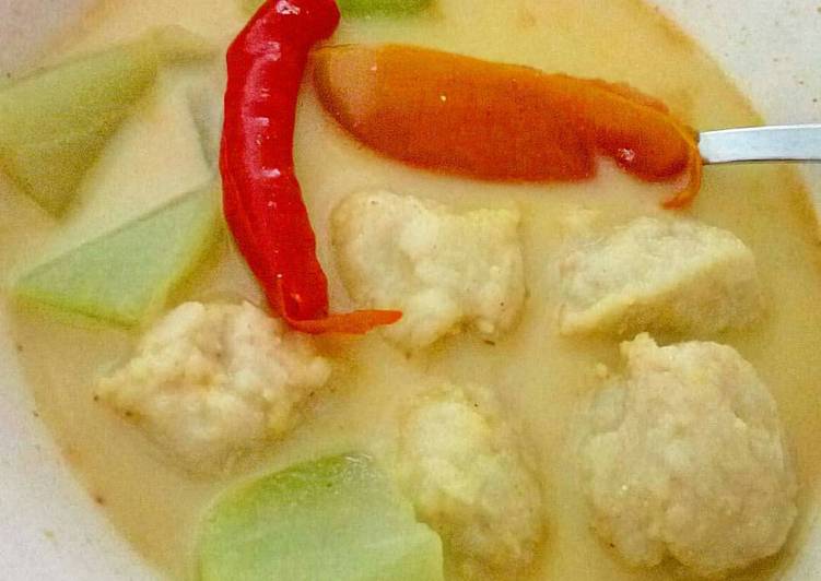 Bola ikan kuah santan / celimpungan ala ala