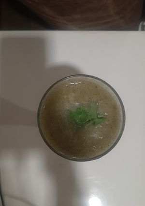 A picture of Pre-workout kiwi smoothie.