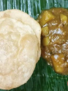 লুচি (luchi recipe in bengali) রেসিপির প্রধান ছবি
