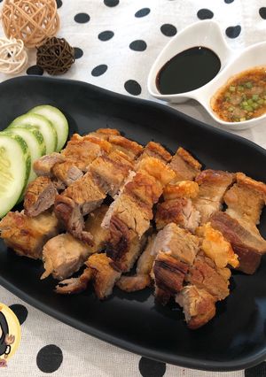 รูปของ หมูกรอบ คีโต ใช้หม้อทอดไร้น้ำมัน ไม่ตากแดด