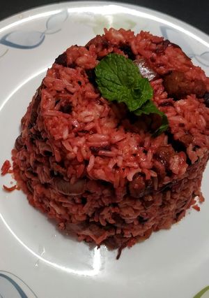 A picture of Beetroot soyabean rice.
