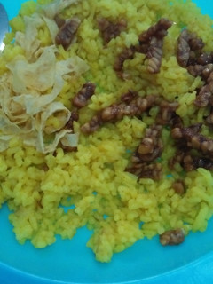 Foto resep Nasi Kuning Bumbu Racik Ayam Goreng