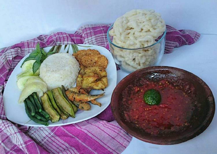 Nasi Tempong Banyuwangi