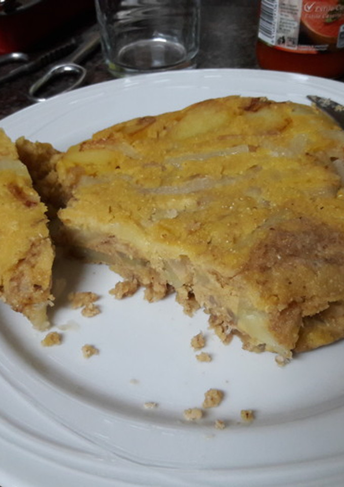 Una foto de 🇪🇸 Tortilla "española" de patata y nuez vegana