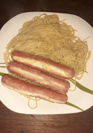 Una foto de Vienesas con queso