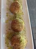 Croquetas de Pollo con Polvo de Pistacho