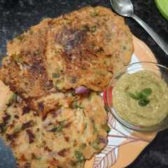 ब्रेड उत्तपम (bread uttapam recipe in Hindi)-レシピのメイン写真