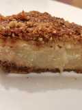 Tarta de pera con crumble de almendras