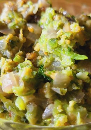 A picture of Ridge gourd thecha.