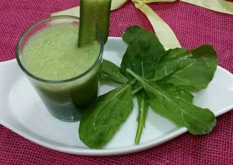 Easiest Way to Prepare Speedy Green tea, Spinach and Cucumber Smoothie