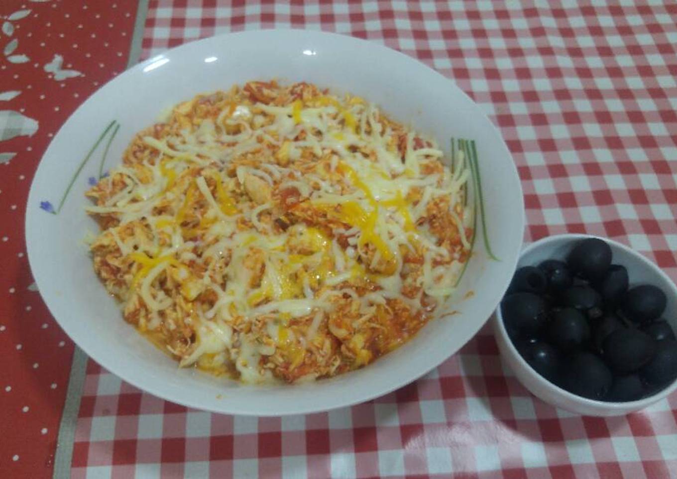 Pechugas con tomate (sobras de pollo asado)