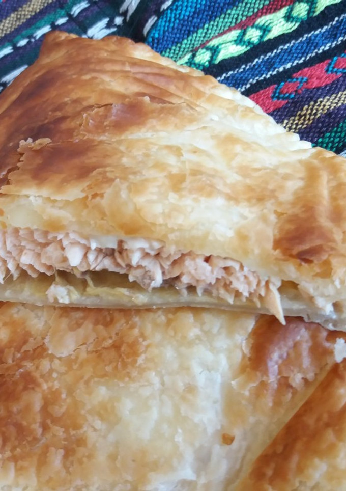 Una foto de Hojaldre de salmón y queso