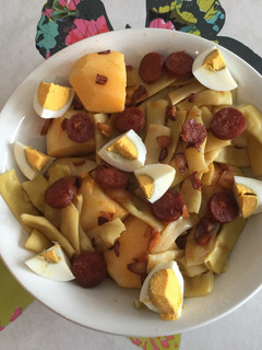 Una foto de Fréjoles amarillos con chorizo (judías amarillas)