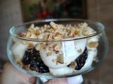 Чорнослив з волоськими горішками в сметанному кремі