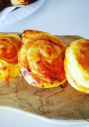 Foto di Girelle di pasta sfoglia alla pizza