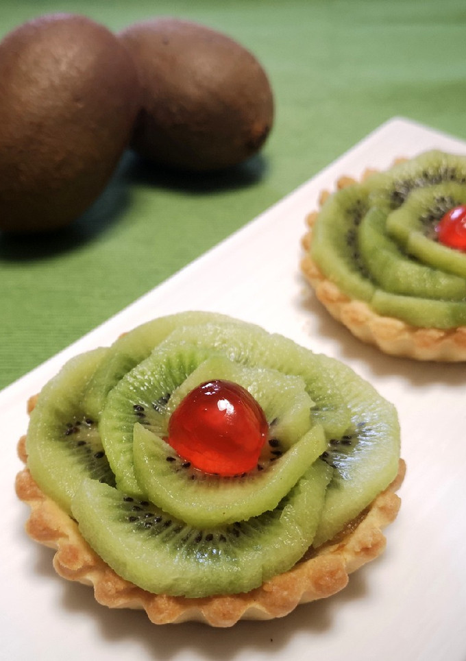 Foto di Tartellette di pasta frolla ai kiwi