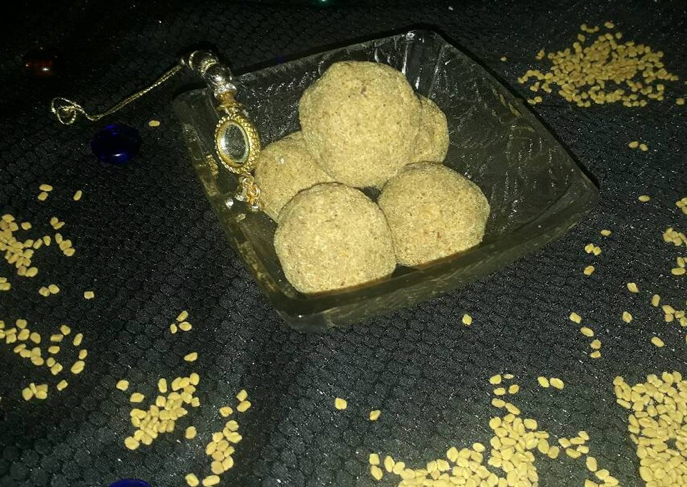 Methi gud laddu