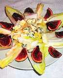 Endibias con queso azul y higos morados