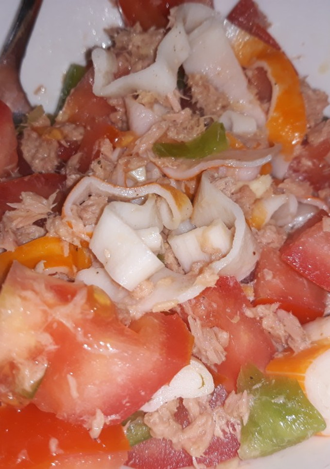 Una foto de Ensalada fresquita de tomate de acompañamiento