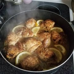 A picture of Lemon pepper chicken.