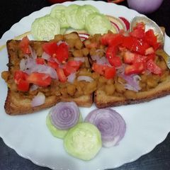 A picture of Bread Chhola.