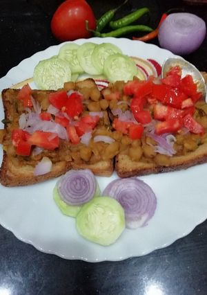 A picture of Bread Chhola.