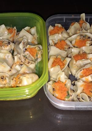 Foto resep Dimsum ala ala. Isi ayam udang 😍😍