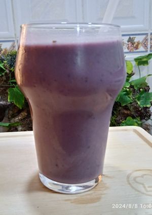 Une photo de Smoothie 🥤 mûre violette / poire 🍐