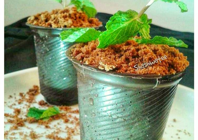 Chocolate pot with chocolate mousse