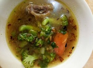 Foto resep Sop buntut sapi brokoli apa adanya 😂👇