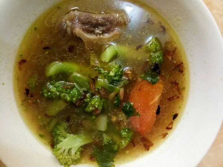 Langkah Gampang Membuat Resep Sop buntut sapi brokoli apa adanya 😂👇 yang Bikin Ngiler