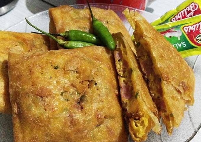 Resep Martabak telur sosis kulit lumpia oleh Nia Dikdik - Cookpad