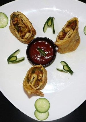 A picture of Egg roll bites.