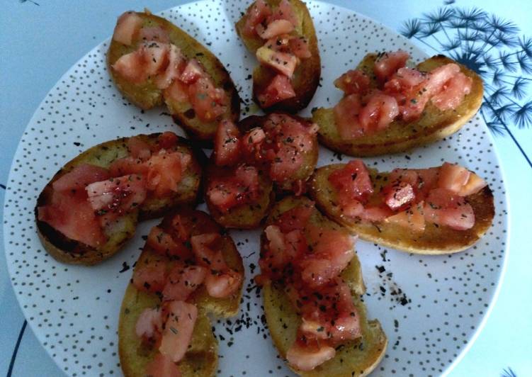 Bruschetta al pomodoro lo que es lo mismo Tostaditas de tomate