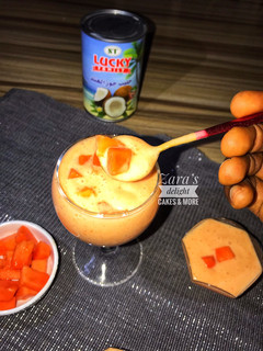 A picture of Coconut milk papaya milkshake.