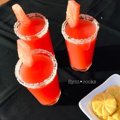 🆆🅰🆃🅴🆁🅼🅴🅻🅾🅽 🍹 A picture of 🆆🅰🆃🅴🆁🅼🅴🅻🅾🅽 🍹.