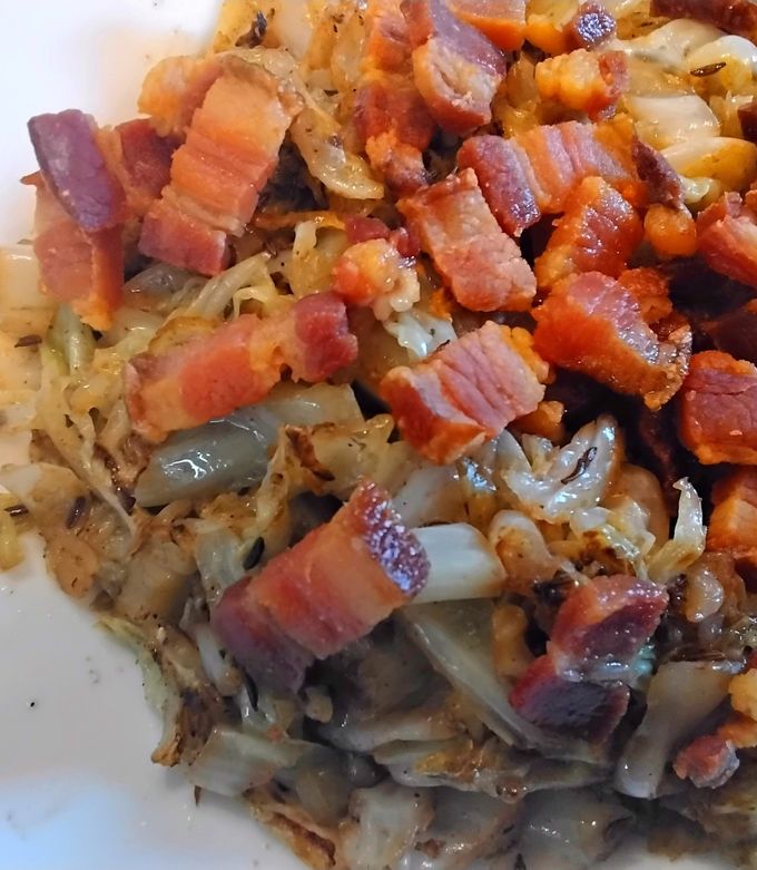 Szalonnás kelkáposzta recept fotója
