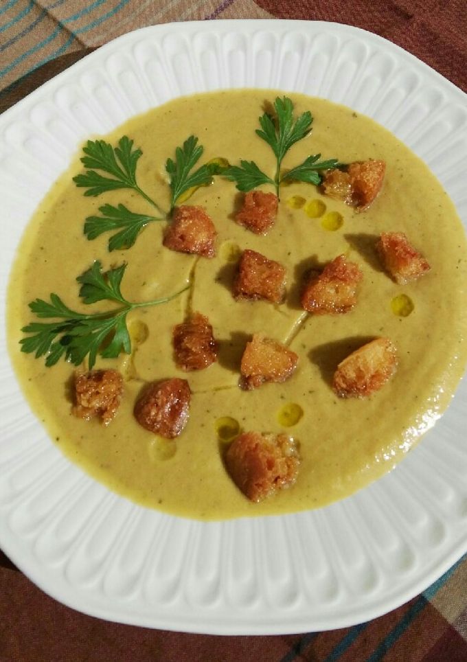 Una foto de Crema de verduras y queso crema